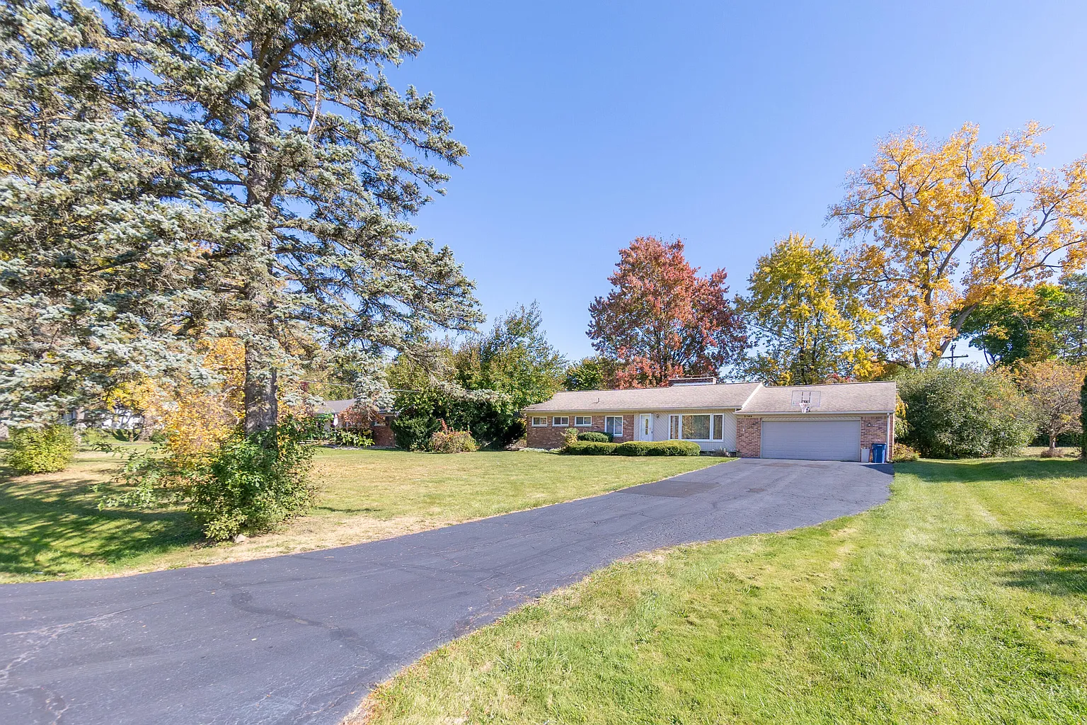 2769 Colonial Way photo 1