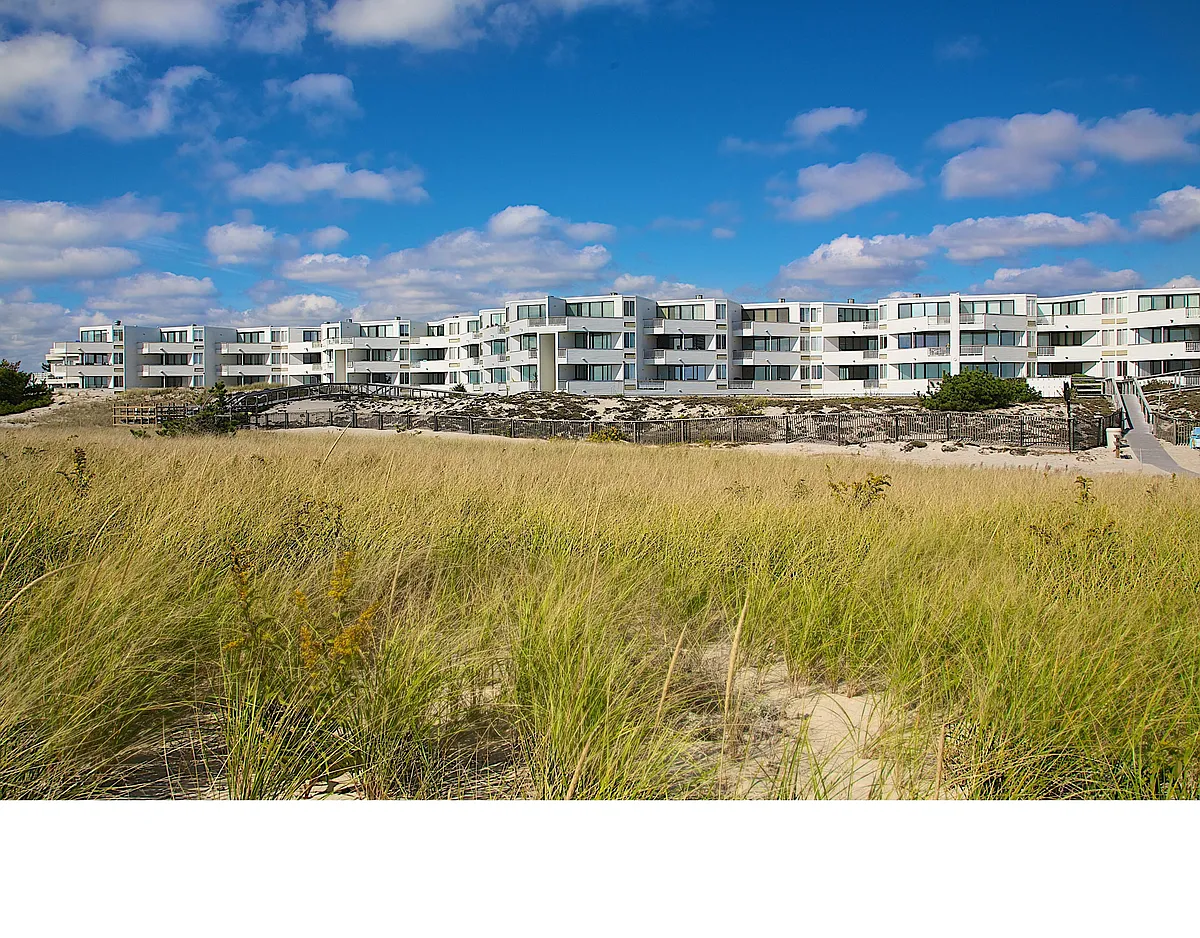 Building Photo - 253 Dune Rd #55
