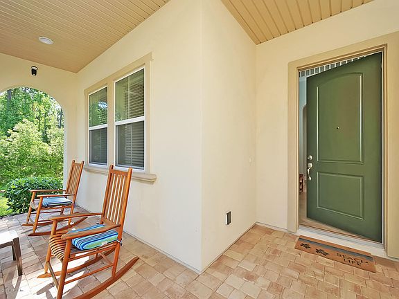 3rd image of 3089 Montilla Dr