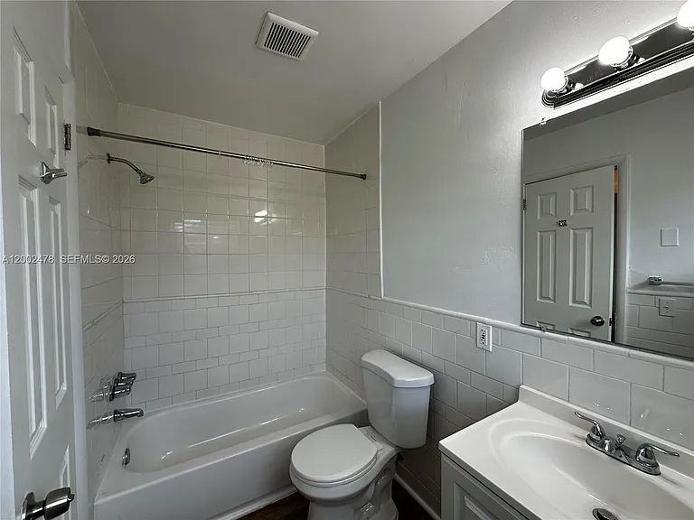 2321 Madison St #6 — Photo 14