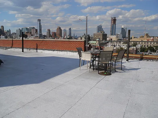 Rented by Urban Realty NYC | media 8