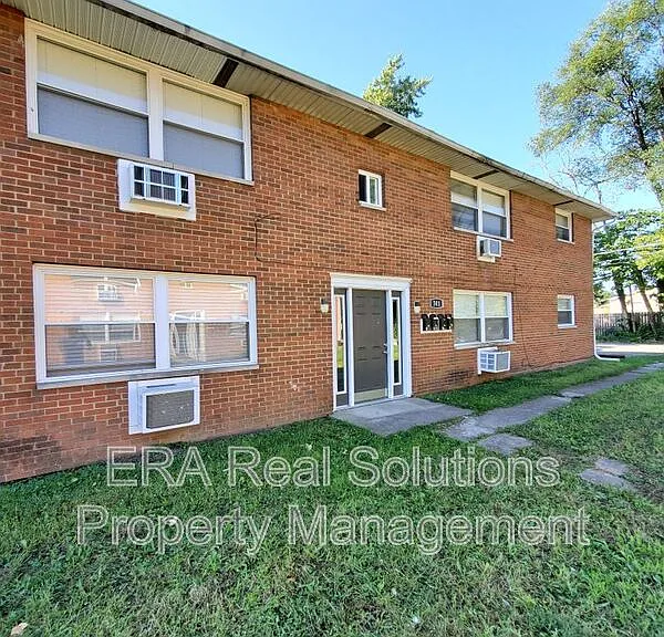301 S Napoleon Ave #D — Photo 1