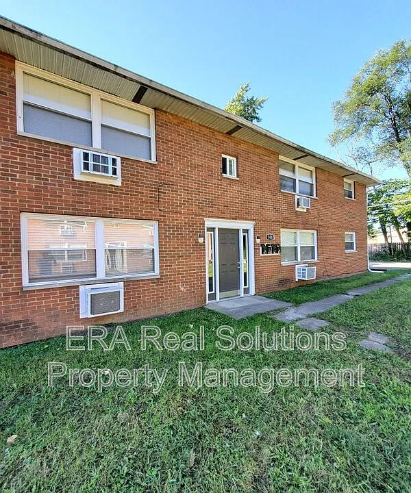 301 S Napoleon Ave #D
