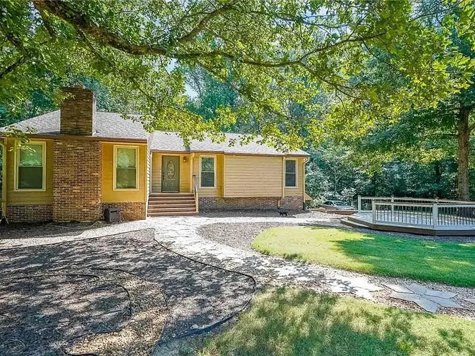 1801 Azalea Dr