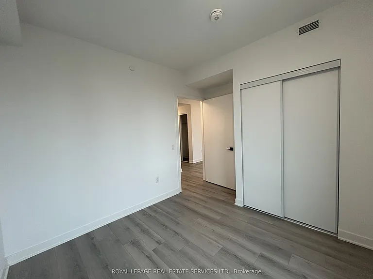 1185 Dupont St #1811 — Photo 22