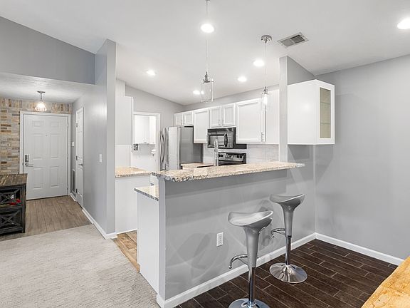 5th image of 248 Legends Creek Pl