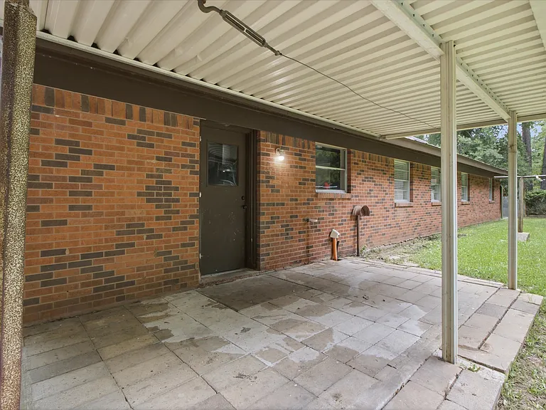 801 Stewart St — Photo 27