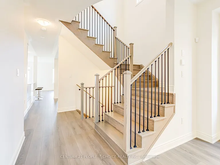 2237 Crystal Dr — Photo 20