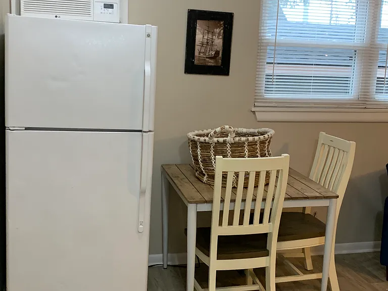 3739 Saint Johns Ave #1B — Photo 8