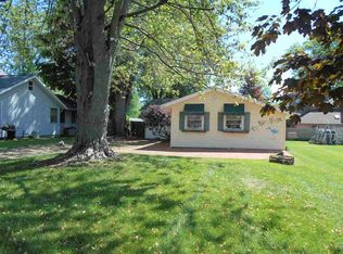 11448 N Ogden Point Rd, Syracuse, IN 46567