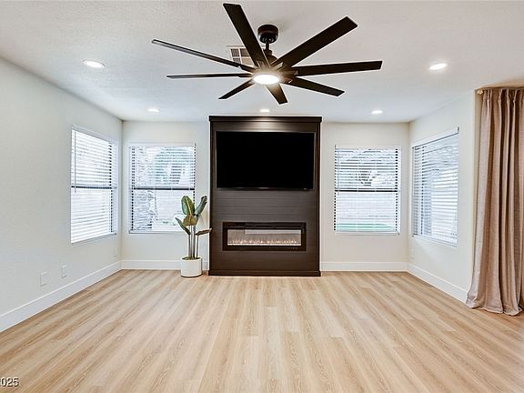 5th image of 3948 Cobble Creek Ct