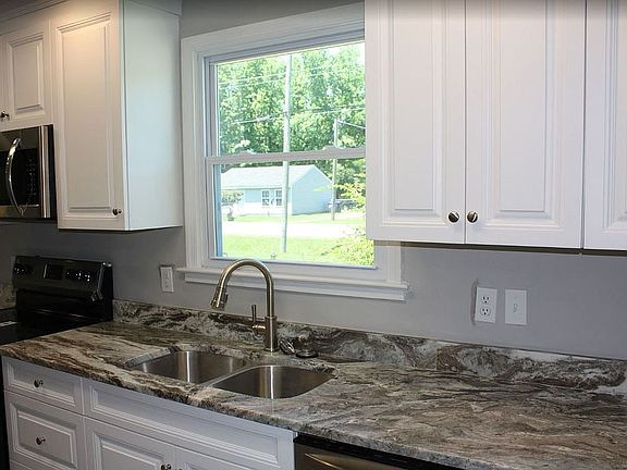3rd image of 3528 Nansemond Pkwy