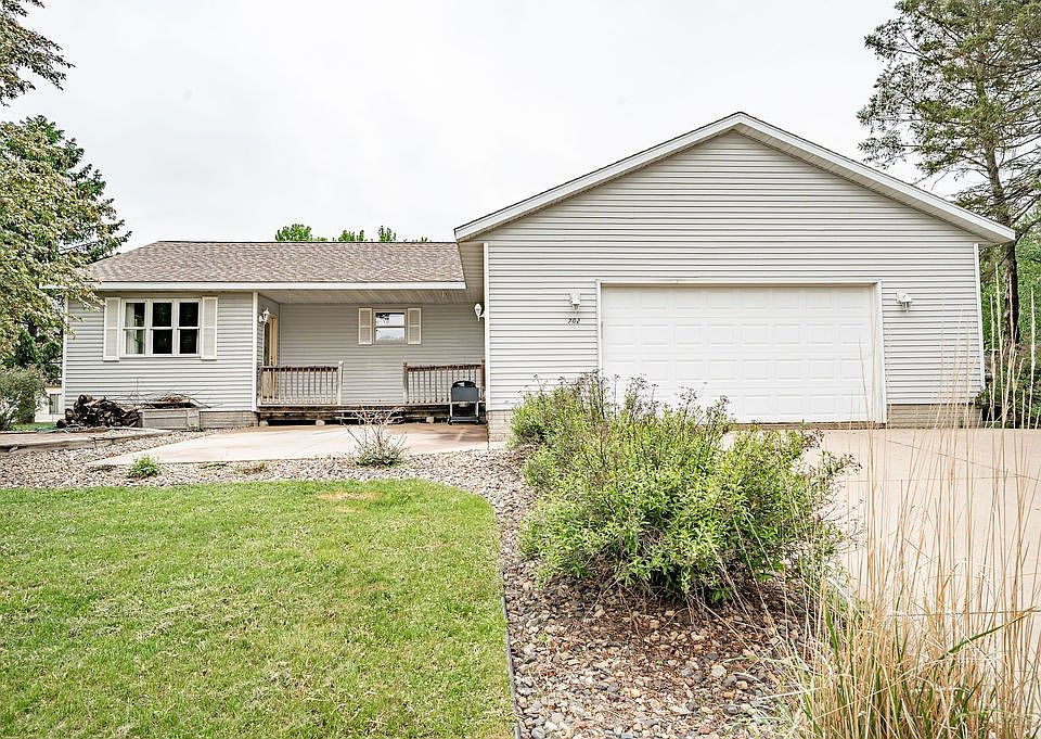 1st image of 702 Campbell Street