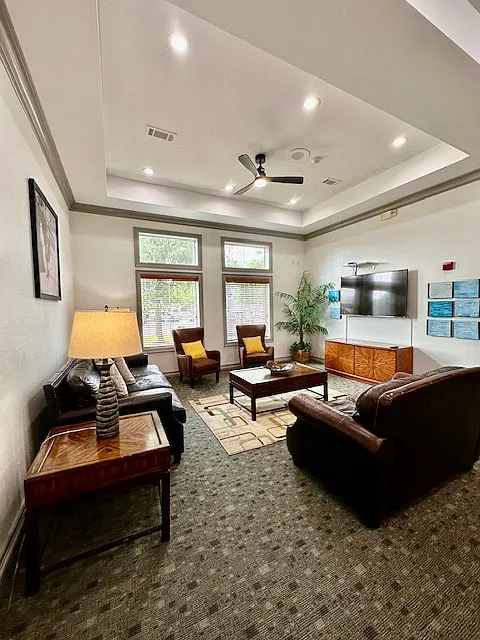 Stone Creek Apartments — Photo 3
