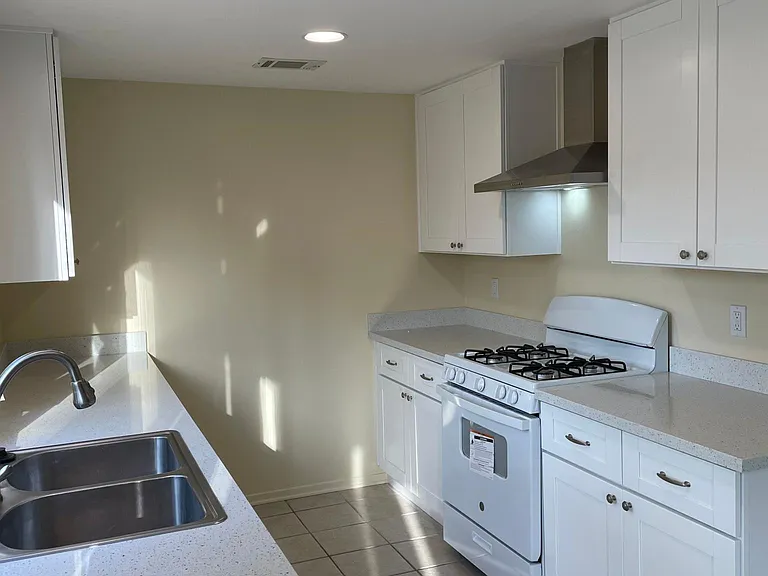 326 Old Stage Ct — Photo 10