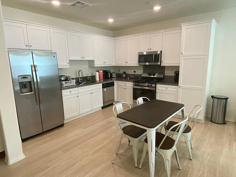 7888 Cold Creek St — Photo 2