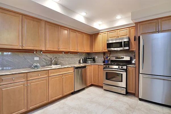 Sold by Corcoran | media 7