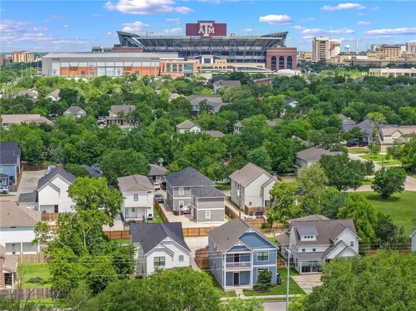 303 Luther St, College Station, TX 77840
