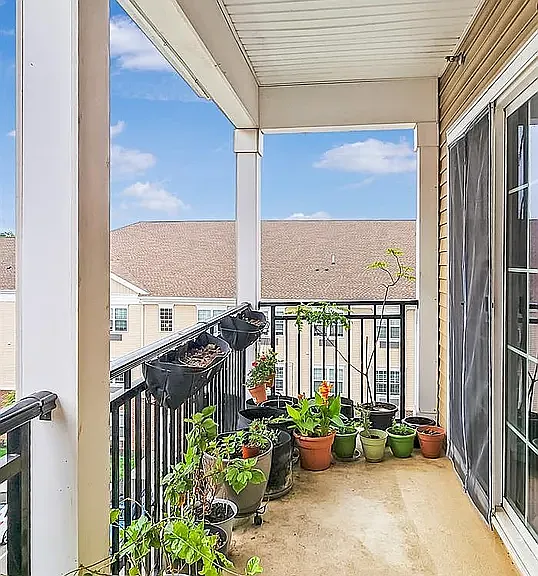 548 E Celebration Way — Photo 16
