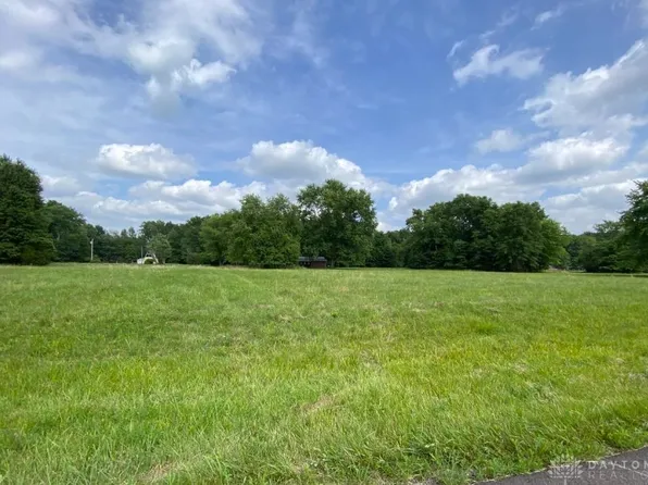 744 Odenwald Dr, Fayetteville, OH 45118
