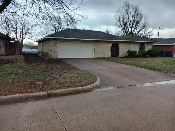 3312 N Ridgewood Dr, Midwest City, OK 73110