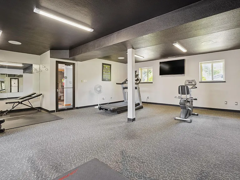 Lantern Square Apartments Spacious 1, 2 & 3 Bedrooms — Photo 13