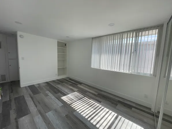 1277 Barry Ave #7, Los Angeles, CA 90025