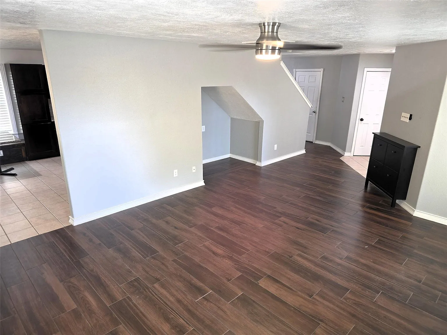 3 bed, 2.5 bath, 1710 sqft, $1,900 — Photo 3