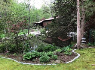 112 Dunham Pond Rd, Mansfield, CT 06268