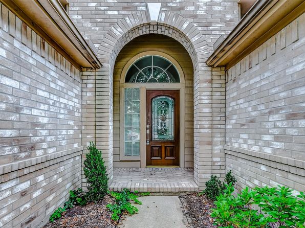 7039 Clustering Oak Ct