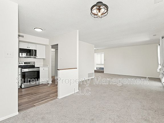 3rd image of 63 Sandra Rd