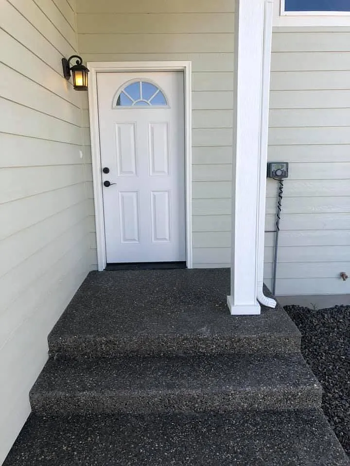 3 bed, 2.5 bath, 1332 sqft, $2,000 — Photo 2