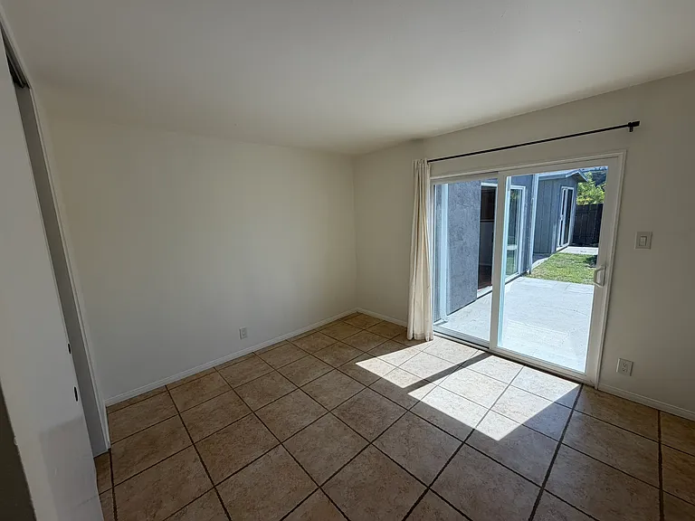 205 Gloxina St — Photo 28
