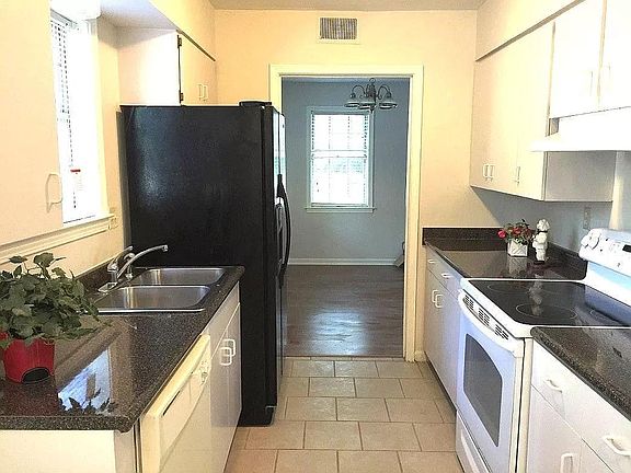 2nd image of 1245 Heathcliff Dr