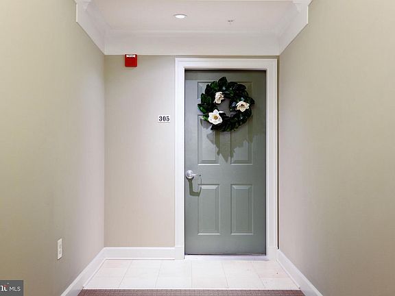 3rd image of 525 Belmont Bay Dr Unit 305