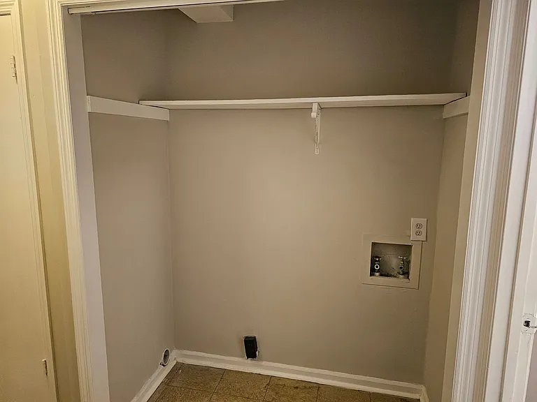 2318 Alabama Ave — Photo 9