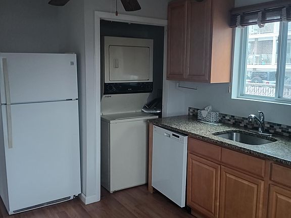Kitchen-Washer/Dryer