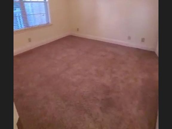 3rd image of 4222 Arbor Gates Dr NE