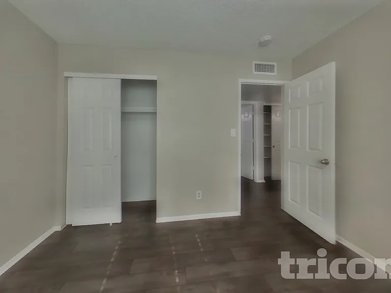 7805 W Cora Ln — Photo 12