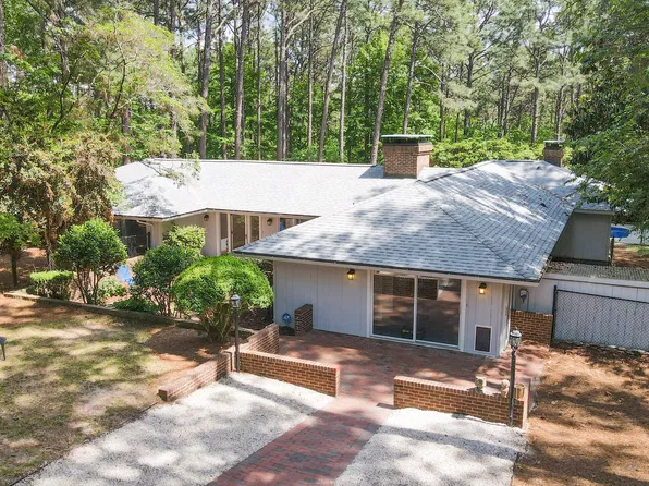 292 Old Dewberry Lane, Southern Pines, NC 28387