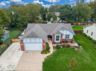 722 S Mockingbird Ln, Derby, KS 67037