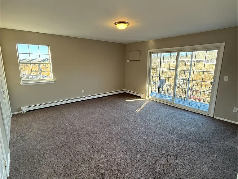 46 Walnut St #C2 — Photo 8
