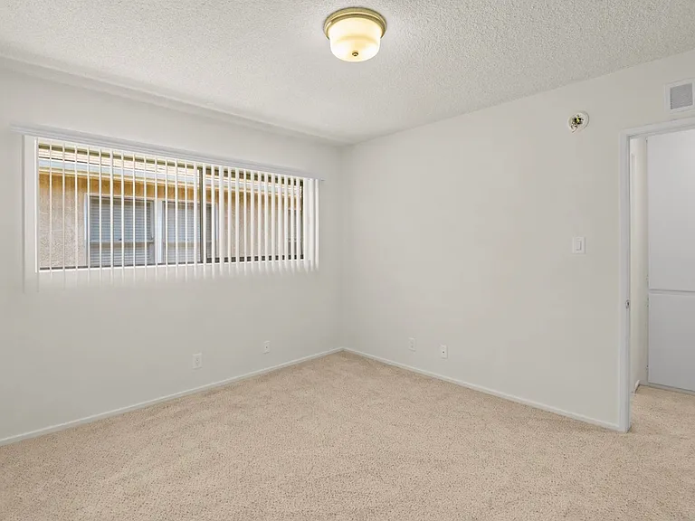 1226 McClellan Dr — Photo 21