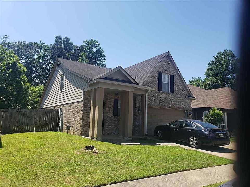 1st image of 5612 Falling Bark Dr