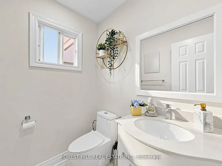 44 Lund St N #MAIN SECOND — Photo 12