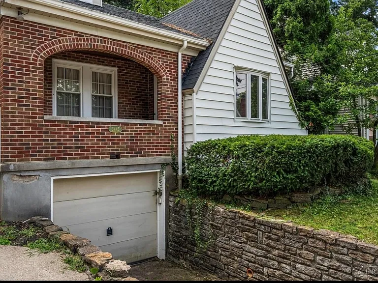 3445 Oak View Pl — Photo 3