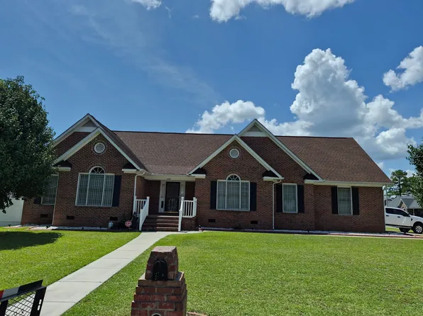 1122 Hallberry Dr, Fayetteville, NC 28314