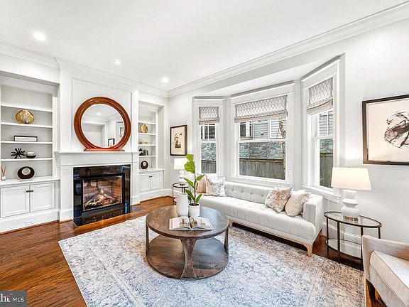 4th image of 7221 Ridgewood Ter