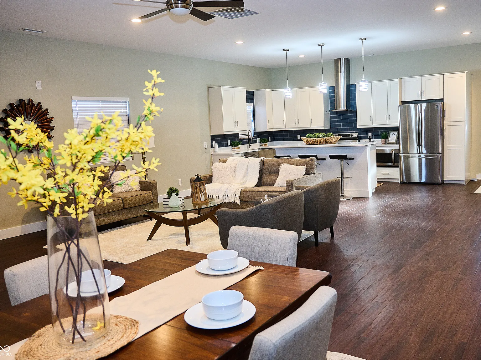 3 bed, 1556 sqft, $1,995 — Photo 4