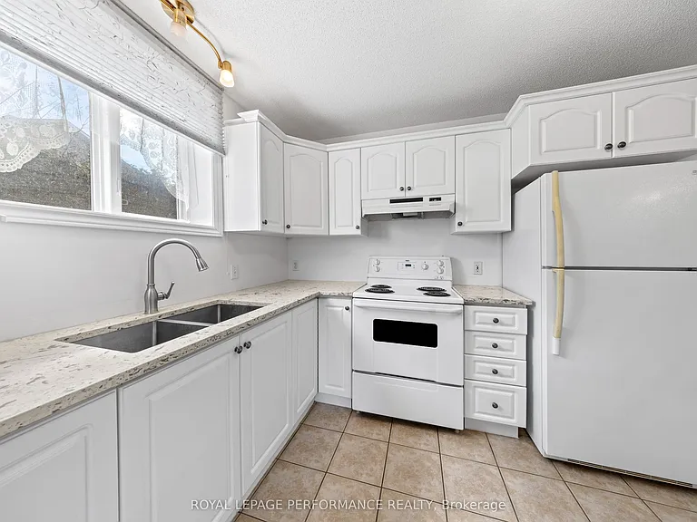 171 Mabel St #5 — Photo 11